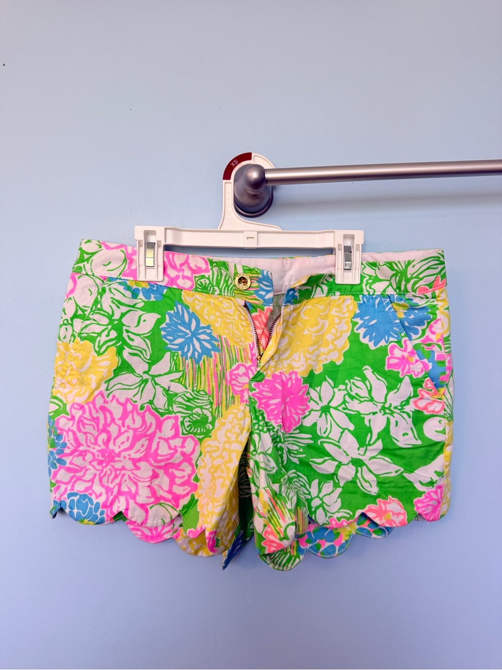 Lilly Pulitzer Buttercup Shorts Hibiscus Stroll Floral Scallop Hem Size 2